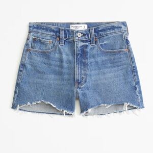 NWOT Abercrombie mom shorts